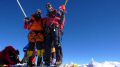 everest_on_the_summit_with_baxter.JPG
